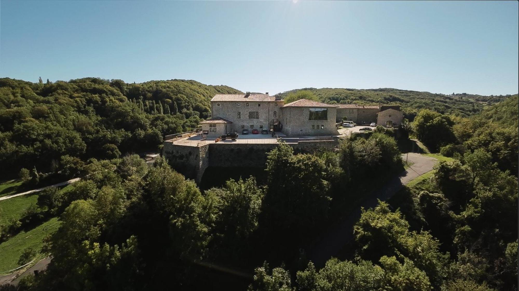 Chateau Du Poet-Celard Le Poët-Célard Exteriör bild